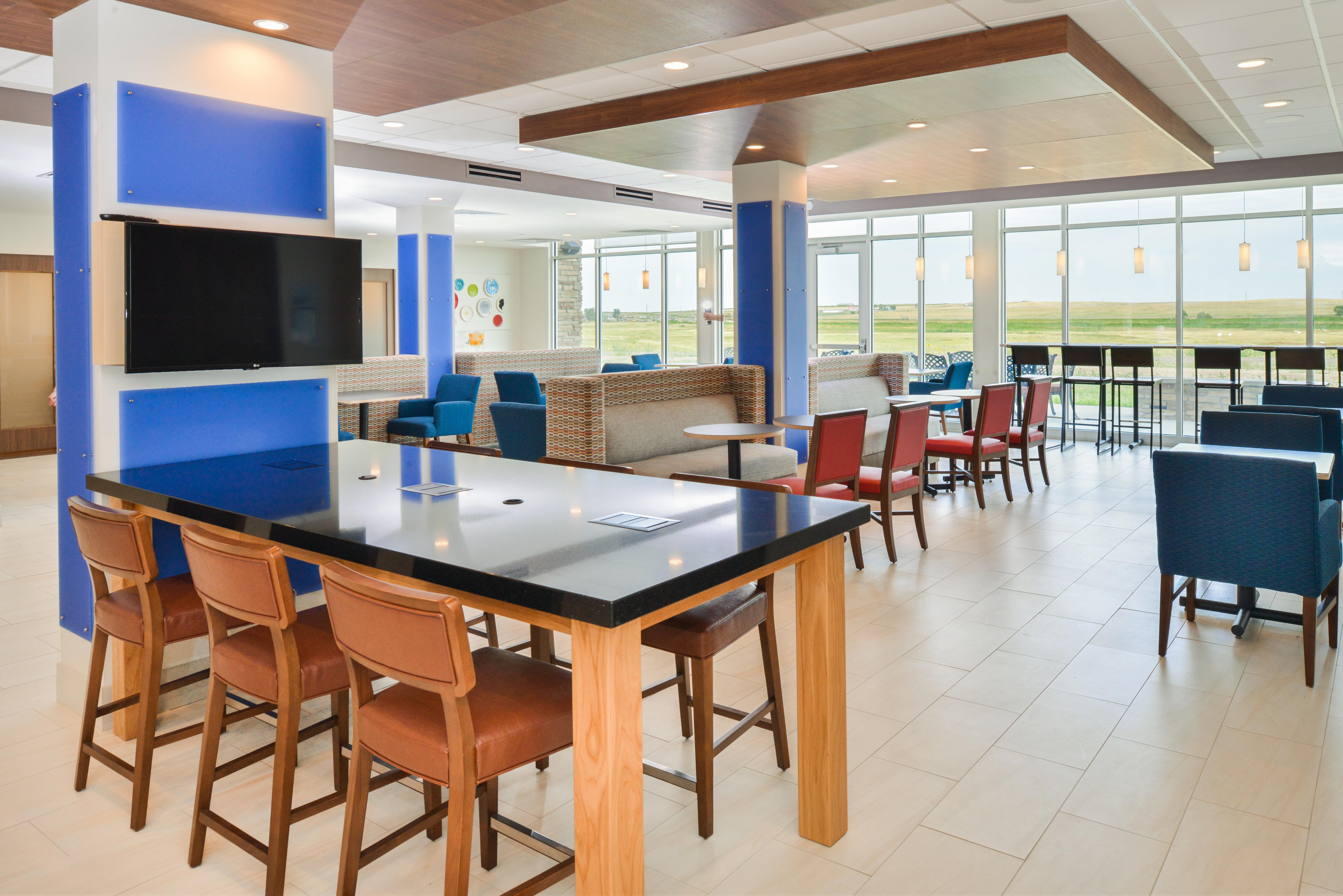 Holiday Inn Express & Suites - Chadron By Ihg Exterior foto